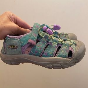 Keens girls size 1
